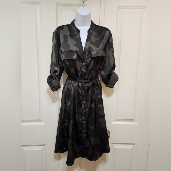 PETITE - ​White House Black Market Camo Utility Shirt Dress Olive Green - Picture 2 of 7